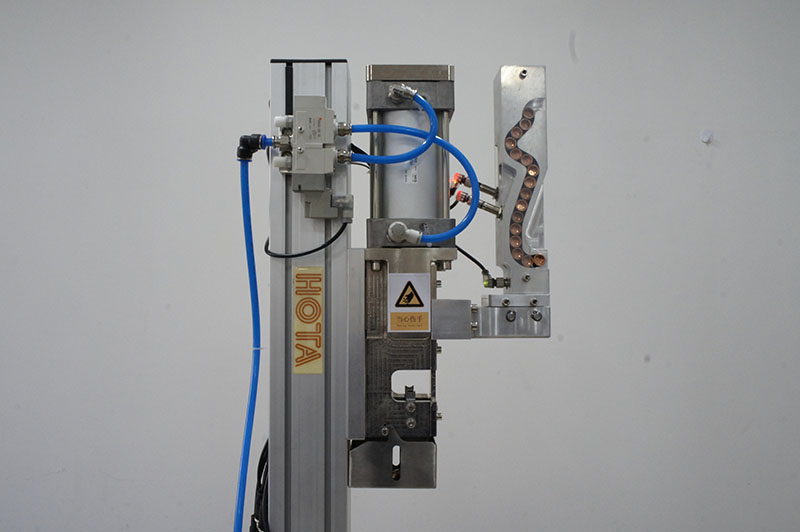 HEC1623A自動(dòng)換帽機(jī)